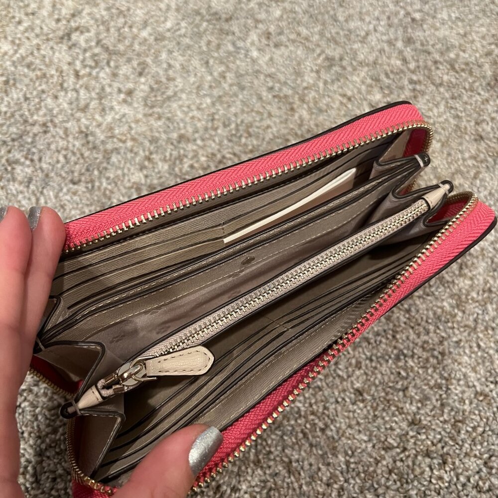 Kate Spade Wallet - Picture 4 of 5
